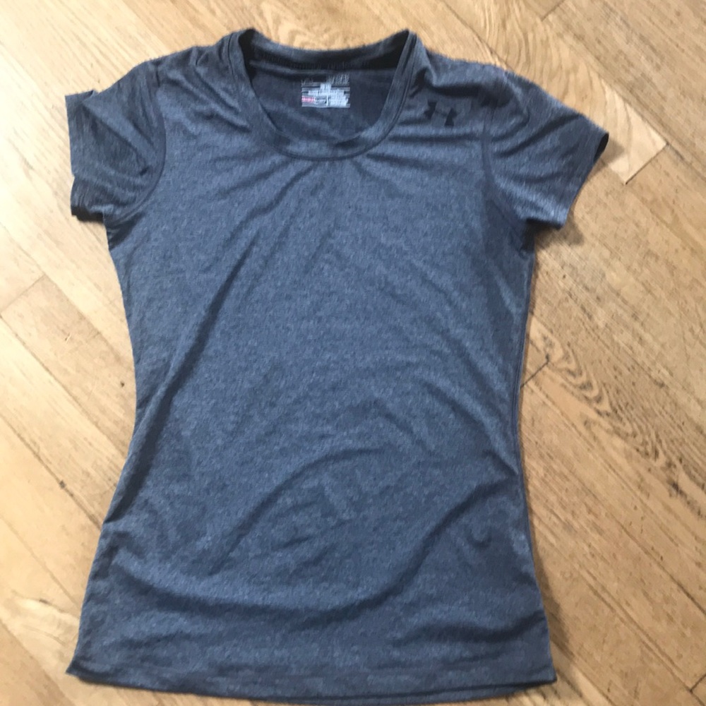 Fitted Under Armour Shirt